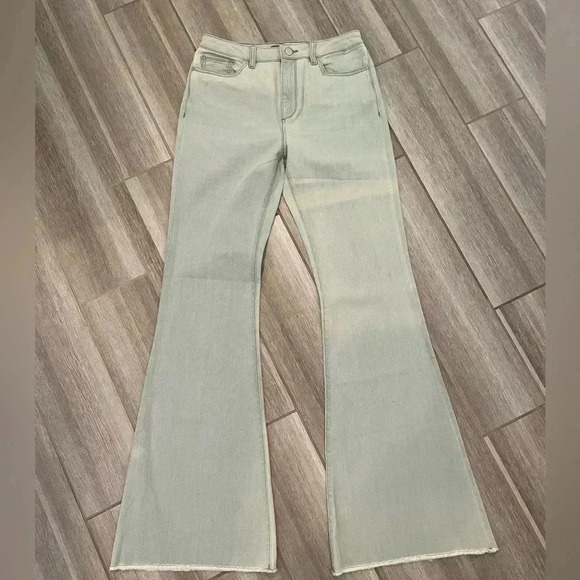 DL1961 “Rachel” High Rise Flare Jeans, Size 30, Light Wash, Raw Hem - Picture 2 of 6